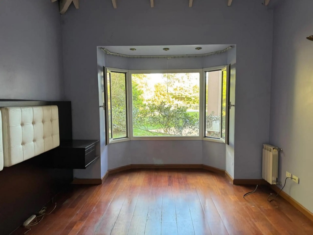 Impecable propiedad en Abril Club de Campo 