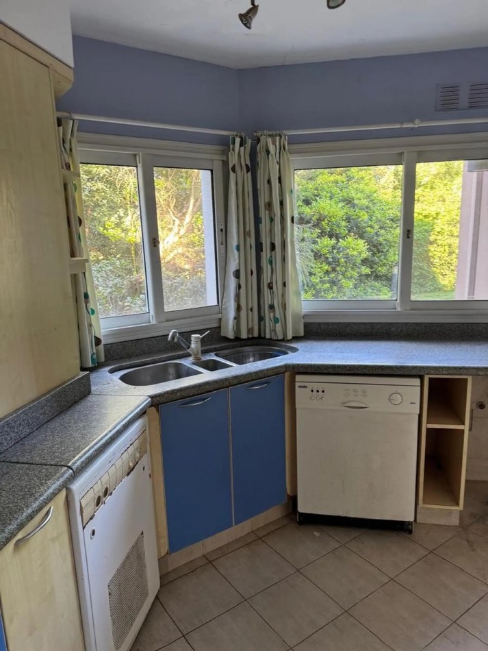 Impecable propiedad en Abril Club de Campo 