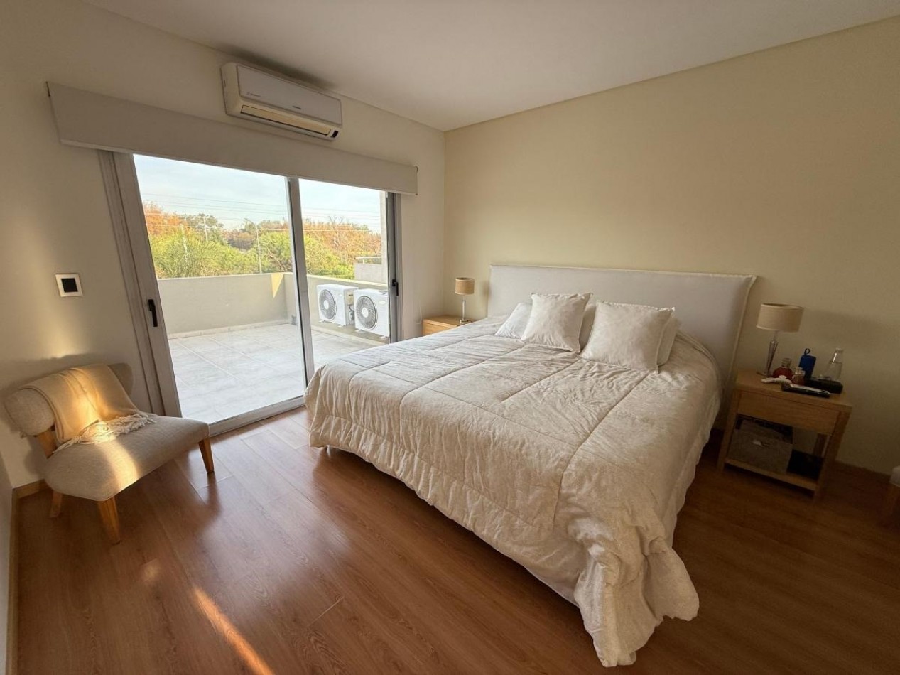 Casa  con piscina 5 ambientes en Altos de Hudson I 