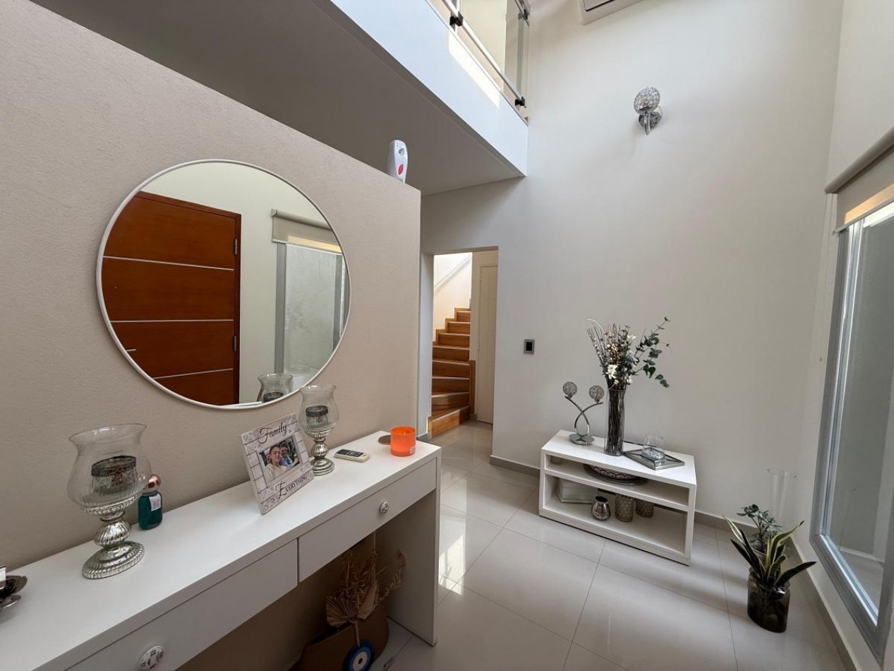 Casa  con piscina 5 ambientes en Altos de Hudson I 