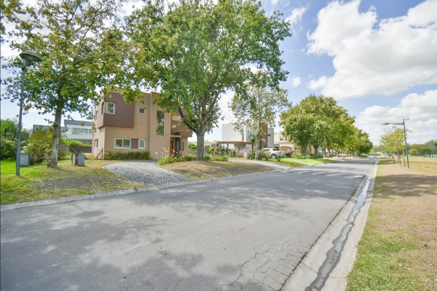 Casa en venta 5 ambientes en Fincas de Hudson