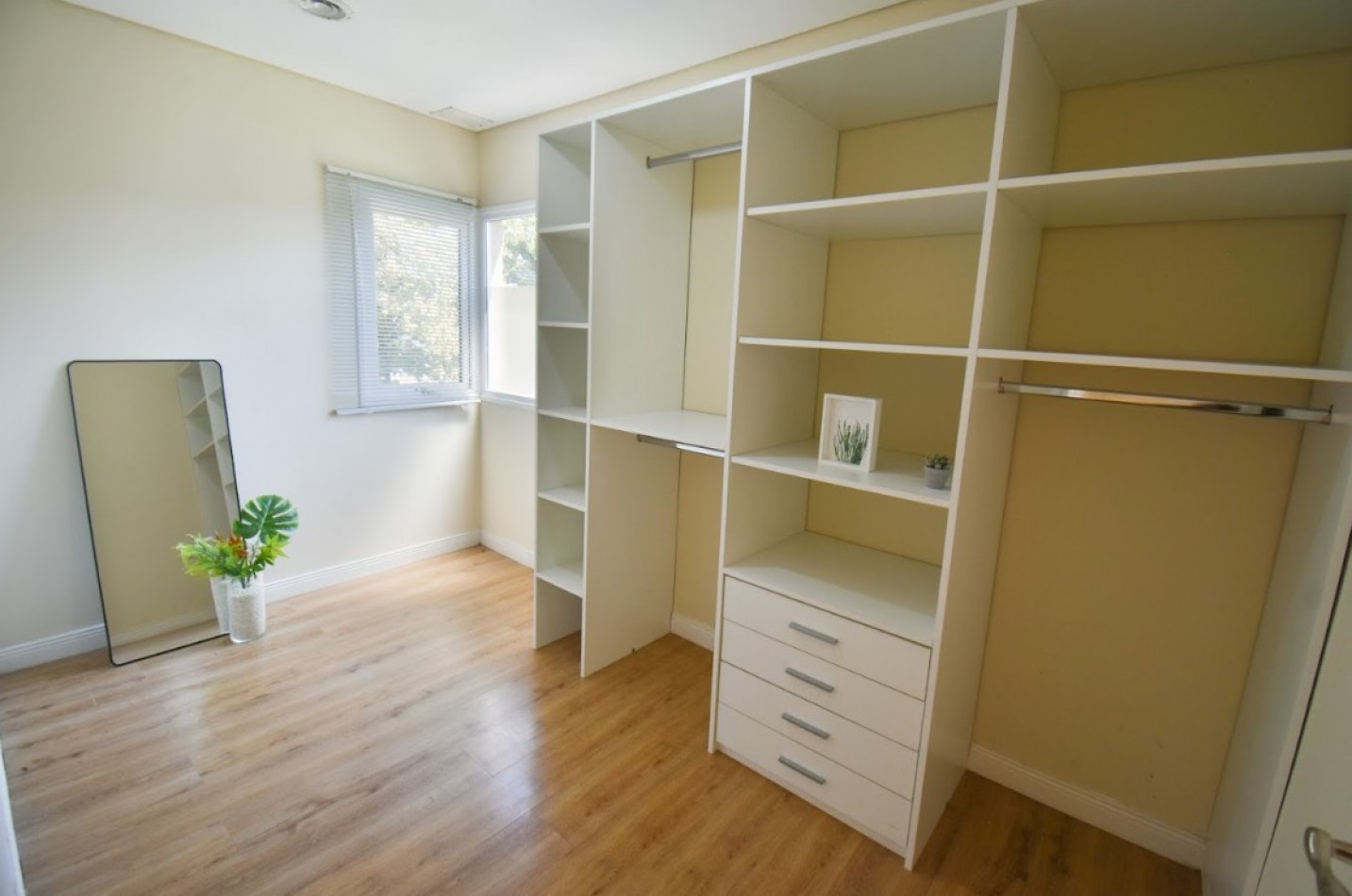 Casa en venta 5 ambientes en Fincas de Hudson