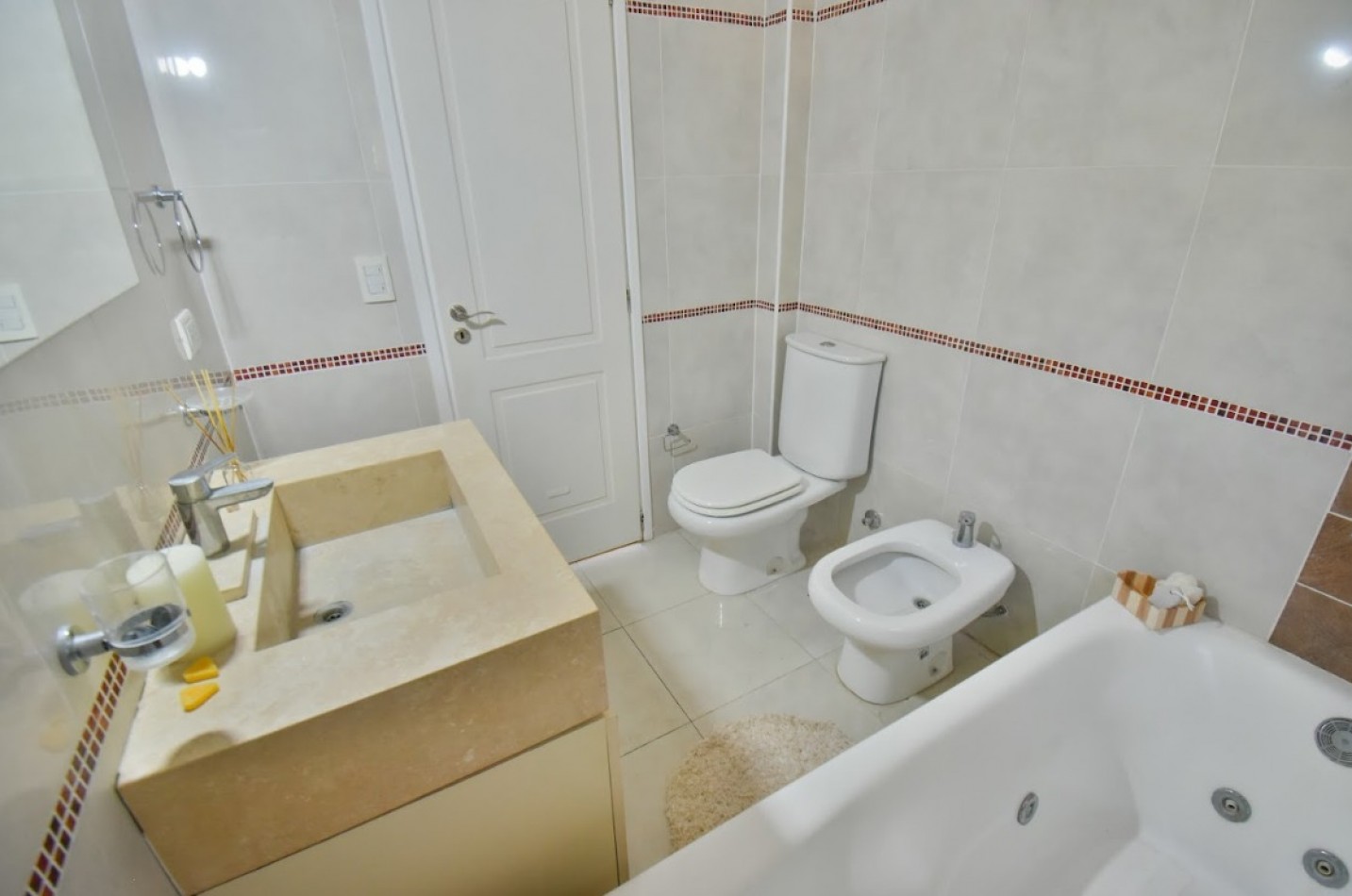 Casa en venta 5 ambientes en Fincas de Hudson