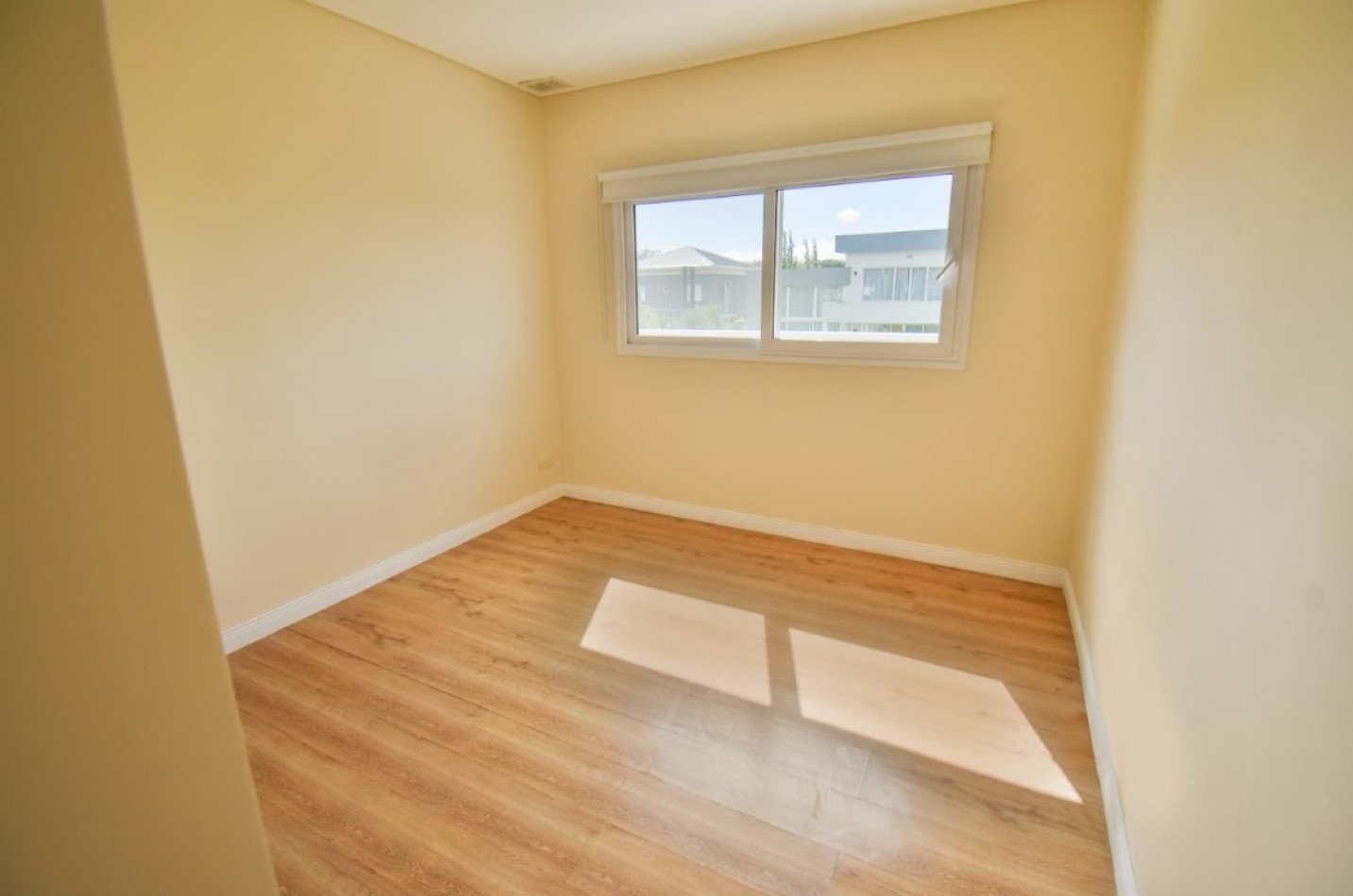 Casa en venta 5 ambientes en Fincas de Hudson