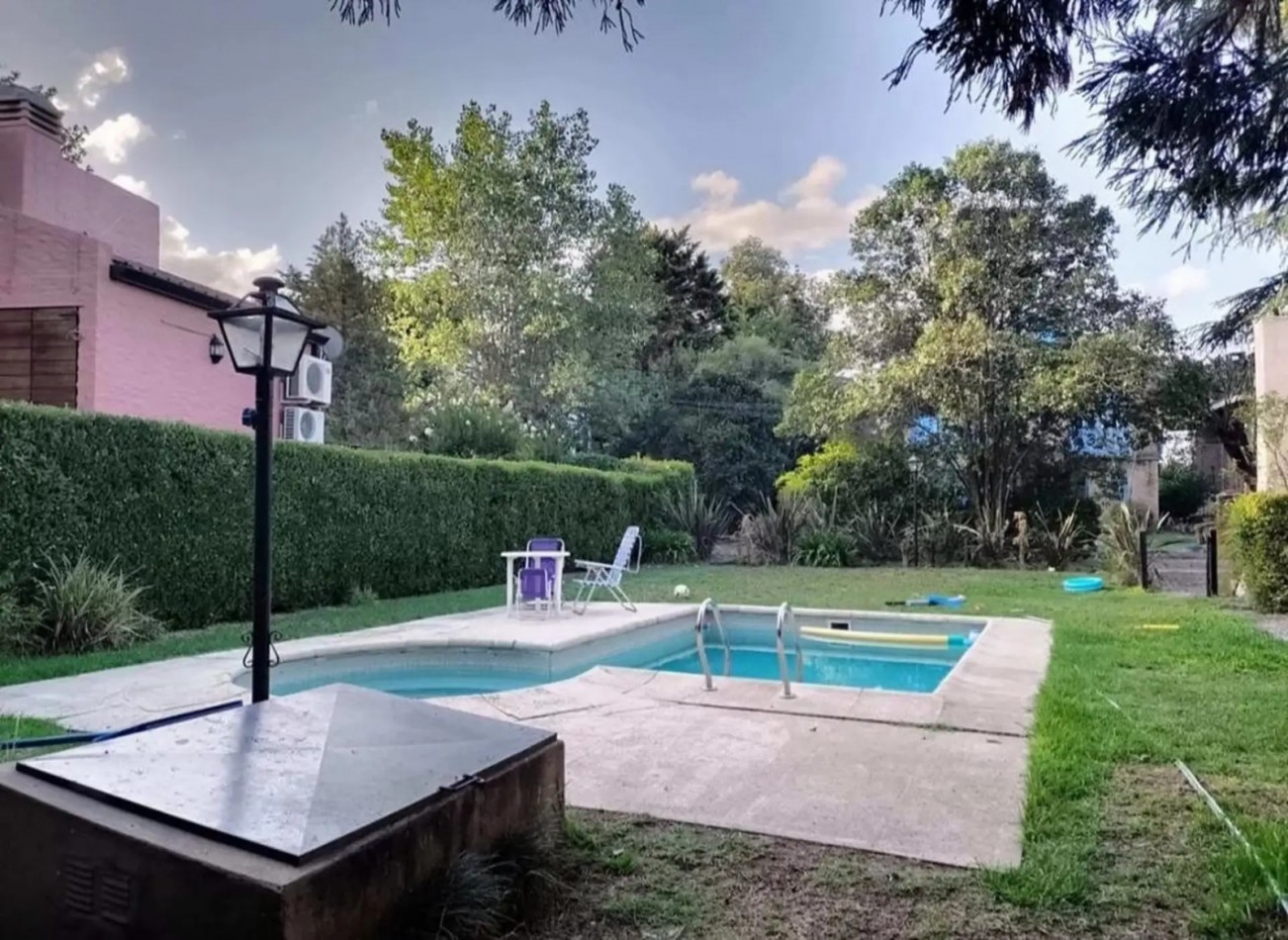 Casa en venta 3 ambientes - Country Club El Pato