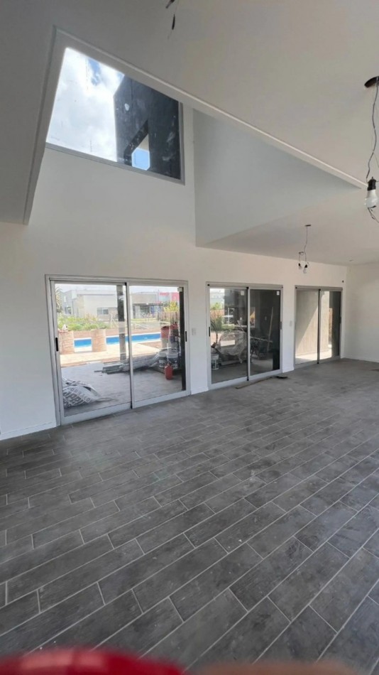 Casa en Venta 4 ambientes - Las Golondrinas - Countries y Barrios cerrados en Berazategu