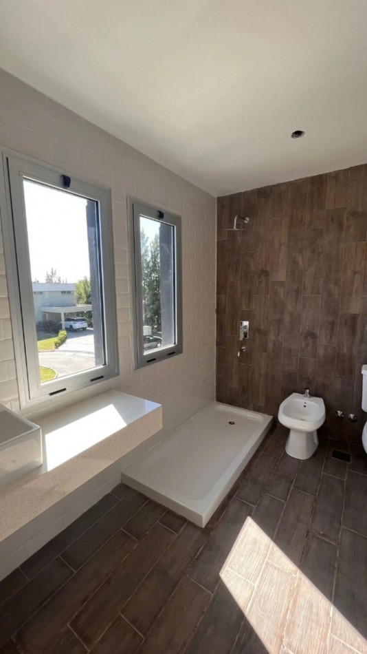 Casa en Venta 4 ambientes - Las Golondrinas - Countries y Barrios cerrados en Berazategu