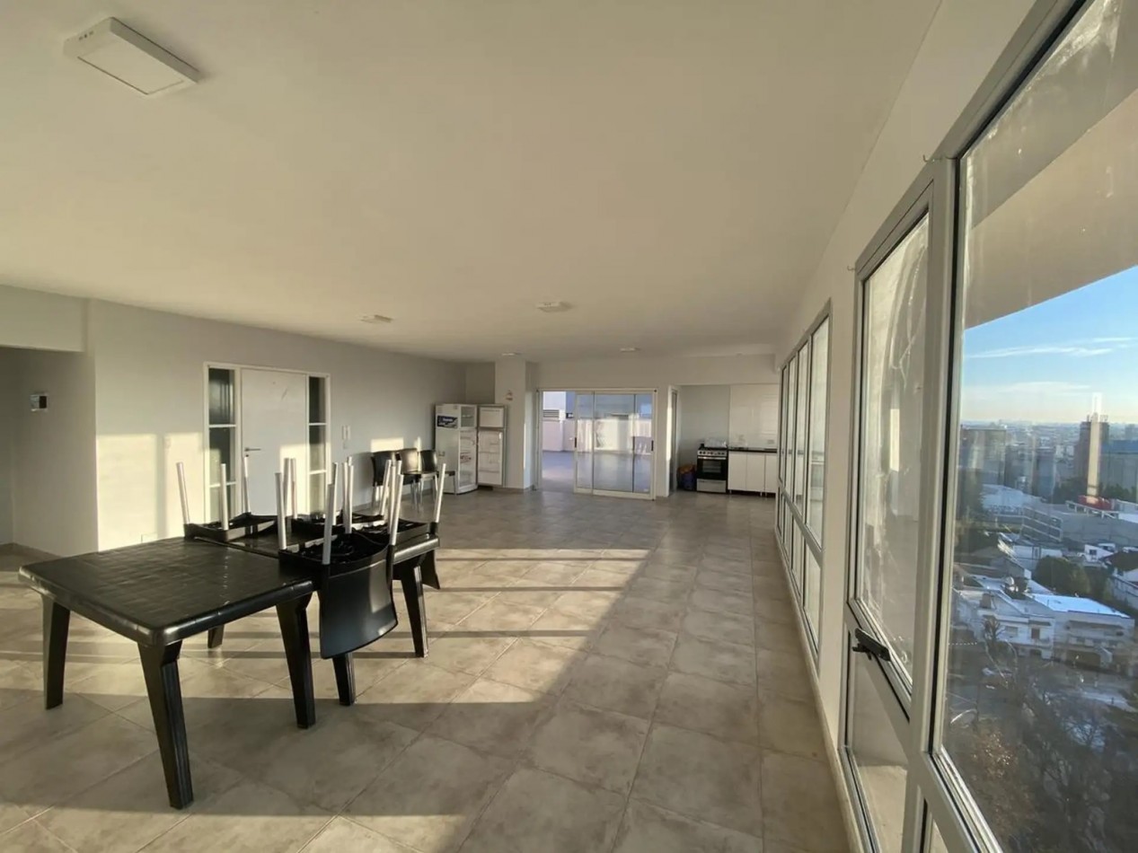 Departamento 3 ambientes con cochera en venta en Quilmes Centro ¡OPORTUNIDAD!