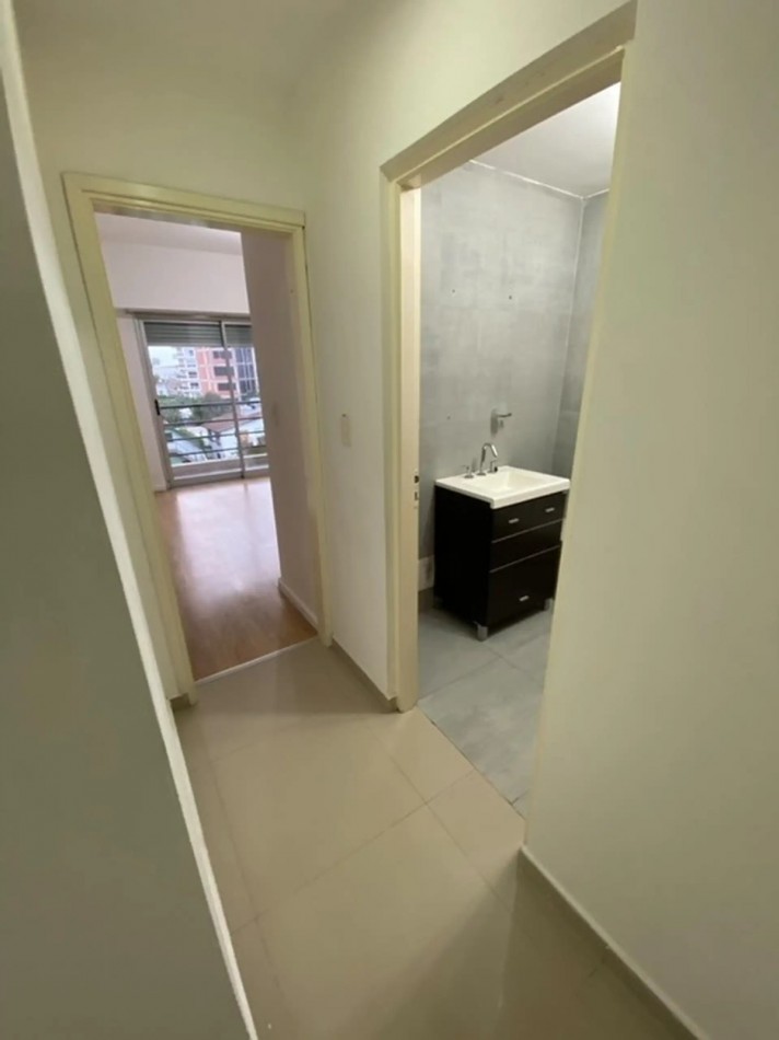 Departamento 3 ambientes con cochera en venta en Quilmes Centro ¡OPORTUNIDAD!