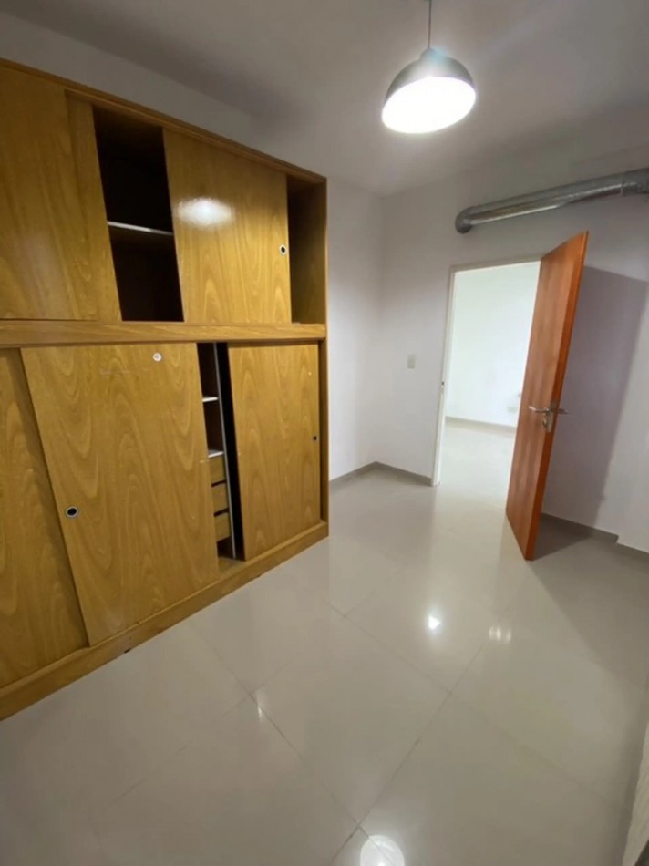 Departamento 3 ambientes con cochera en venta en Quilmes Centro ¡OPORTUNIDAD!