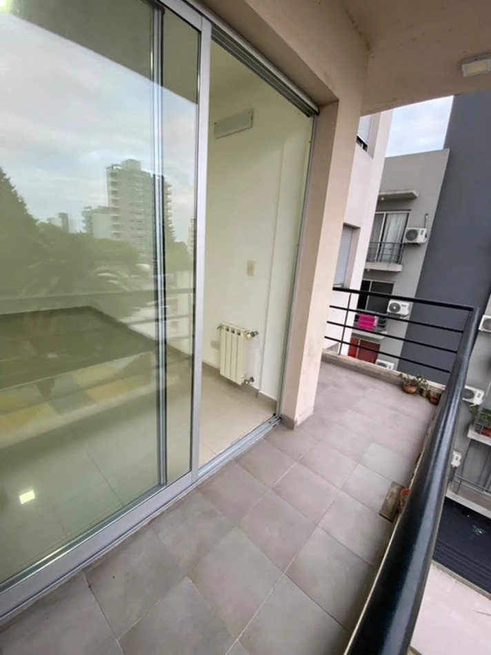 Departamento 3 ambientes con cochera en venta en Quilmes Centro ¡OPORTUNIDAD!