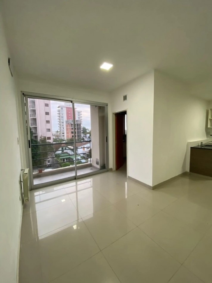 Departamento 3 ambientes con cochera en venta en Quilmes Centro ¡OPORTUNIDAD!