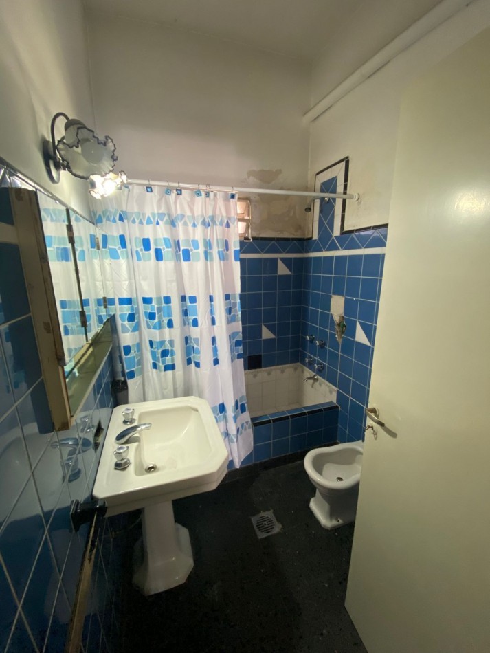 Casa en alquiler con jardin 4 ambientes en Ezpeleta