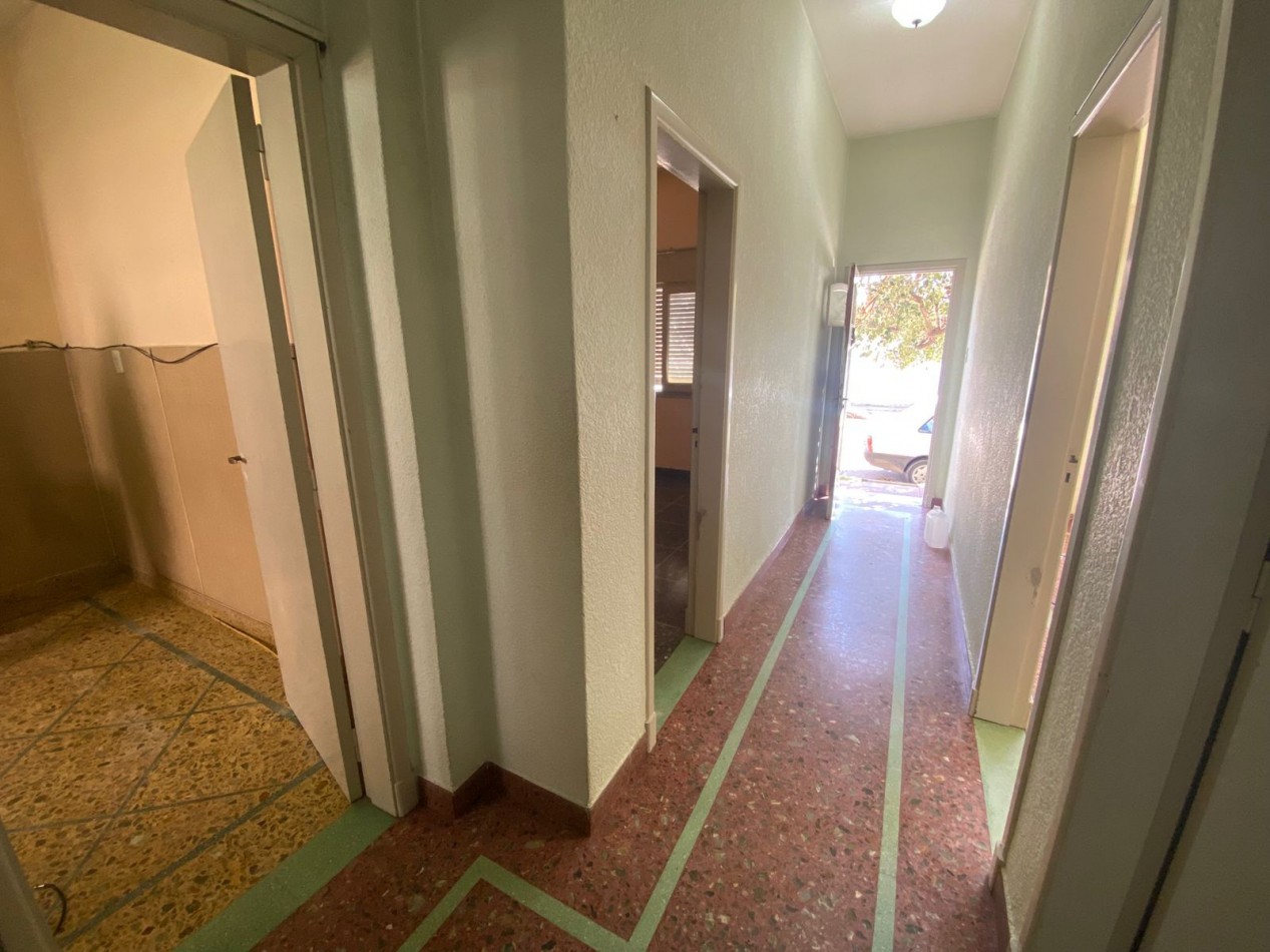 Casa en alquiler con jardin 4 ambientes en Ezpeleta