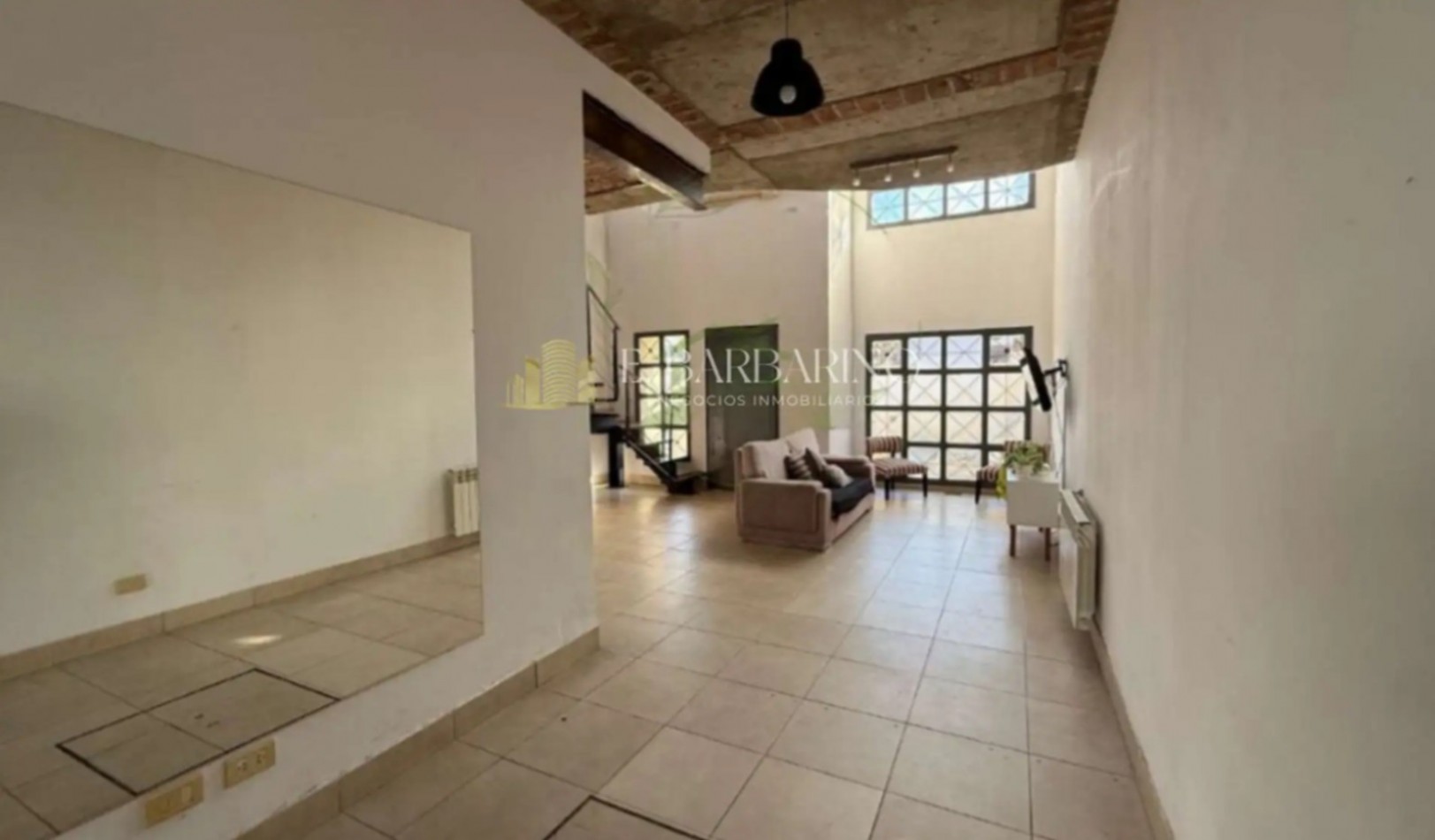 Casa 5 ambientes con piscina en venta en Quilmes Centro