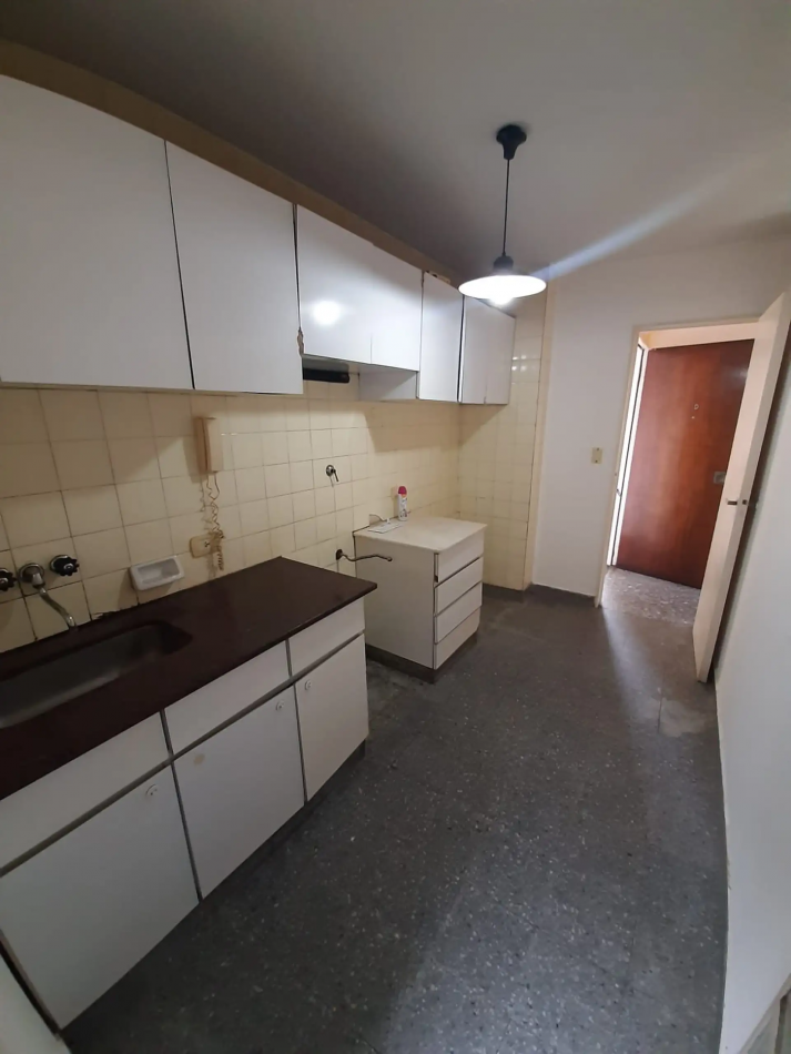 DEPARTAMENTO TRES AMBIENTES EN QUILMES CENTRO