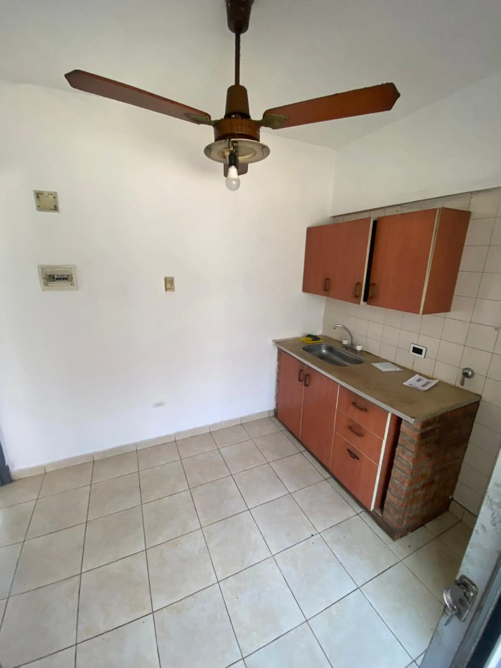 DEPARTAMENTO CUATRO AMBIENTES EN QUILMES OESTE