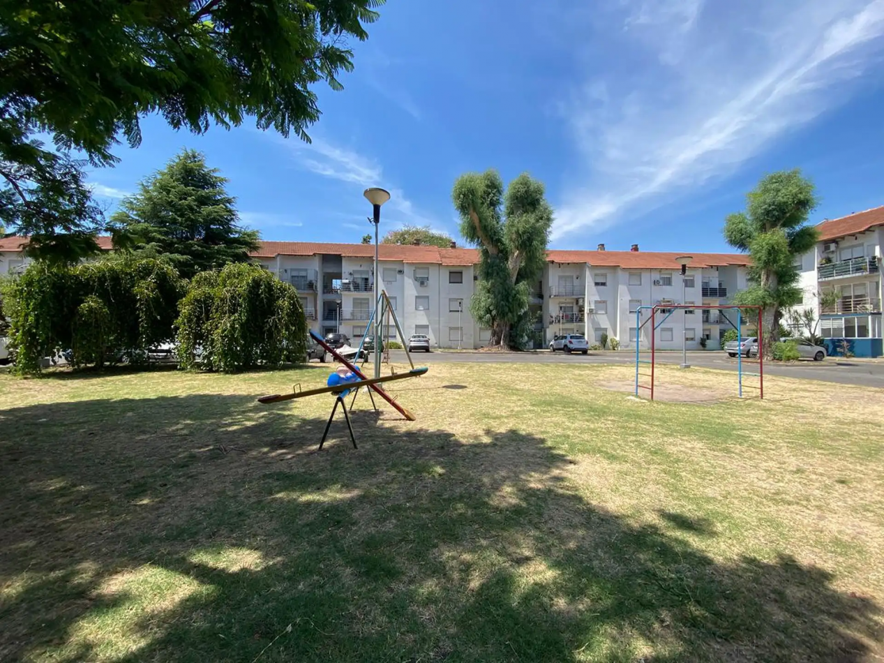 DEPARTAMENTO CUATRO AMBIENTES EN QUILMES OESTE