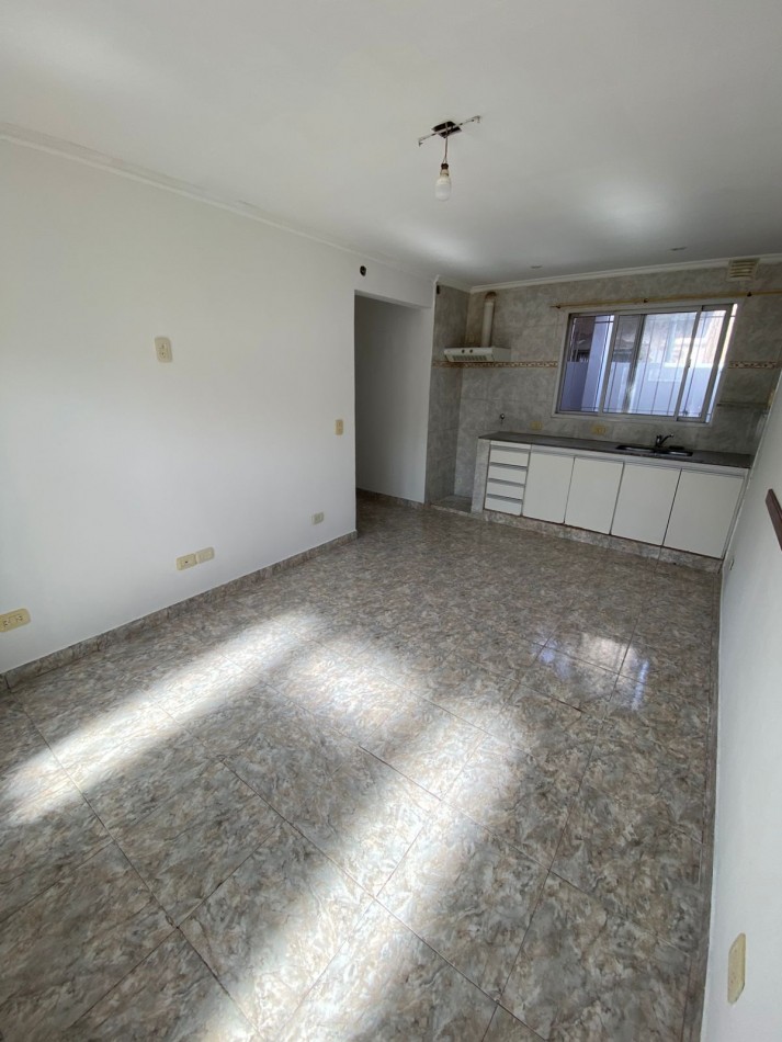 CASA TRES AMBIENTES EN QUILMES OESTE