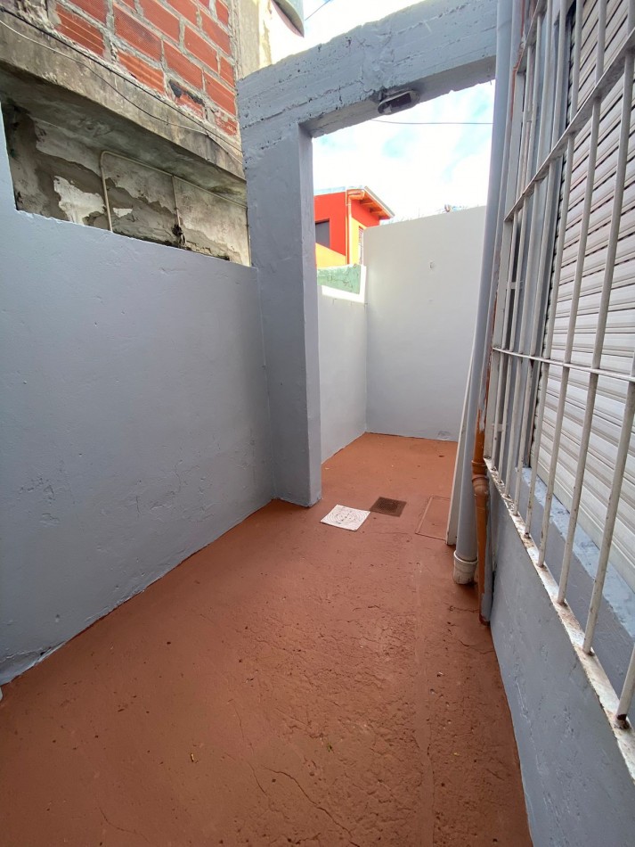 CASA TRES AMBIENTES EN QUILMES OESTE