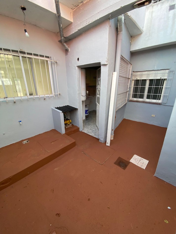 CASA TRES AMBIENTES EN QUILMES OESTE