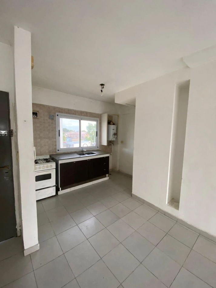 DEPARTAMENTO TRES AMBIENTES EN BERAZATEGUI