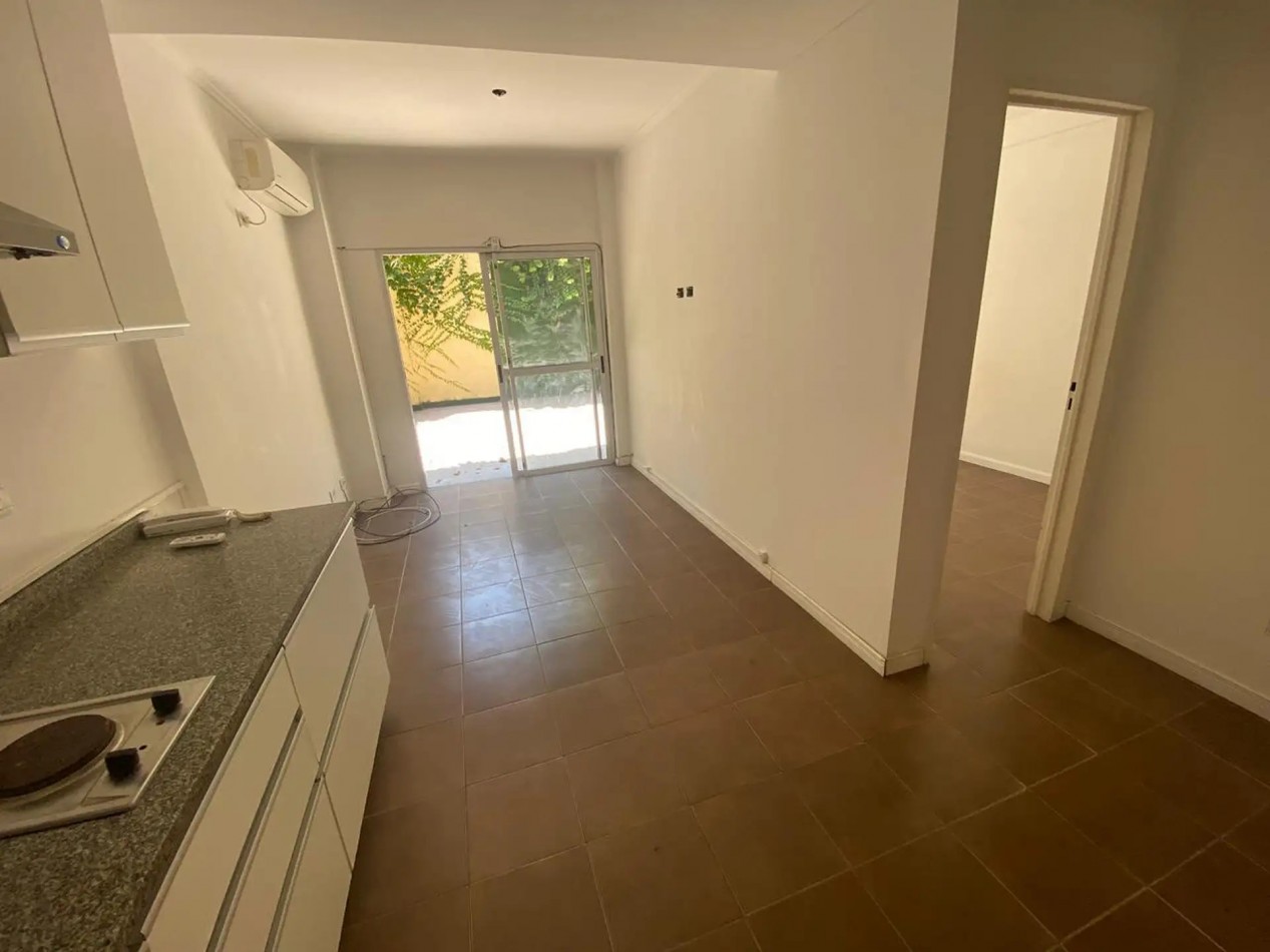 DEPARTAMENTO DOS AMBIENTES CON PATIO PROPIO EN QUILMES CENTRO