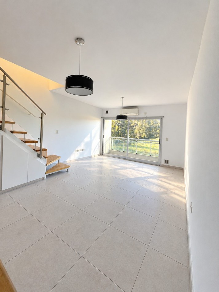 ¡OPORTUNIDAD! Moderno departamento tipo loft en Altos de Hudson II