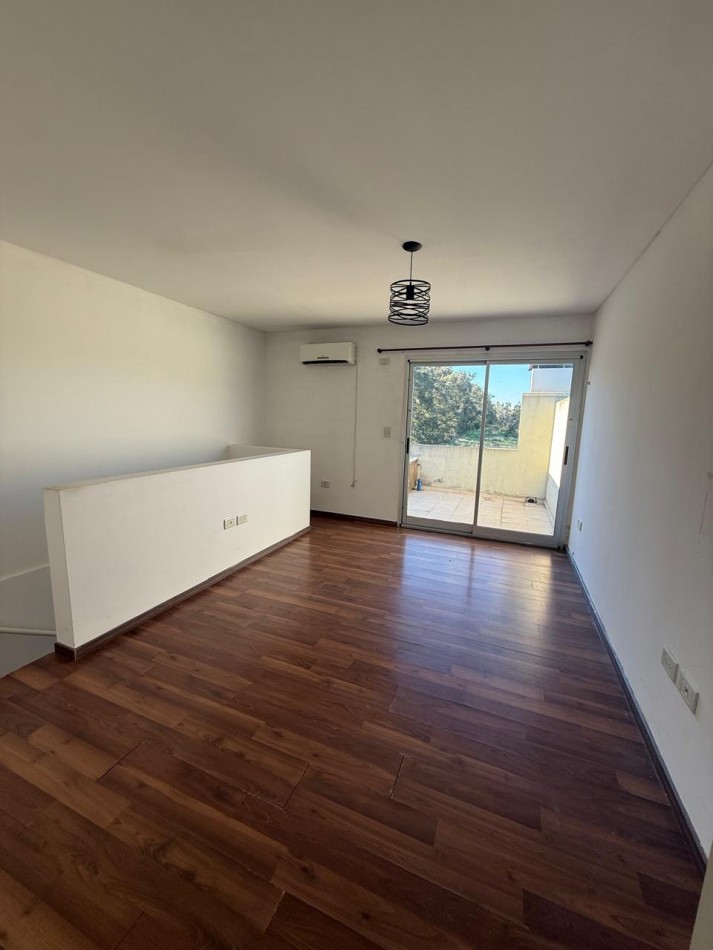 ¡OPORTUNIDAD! Moderno departamento tipo loft en Altos de Hudson II