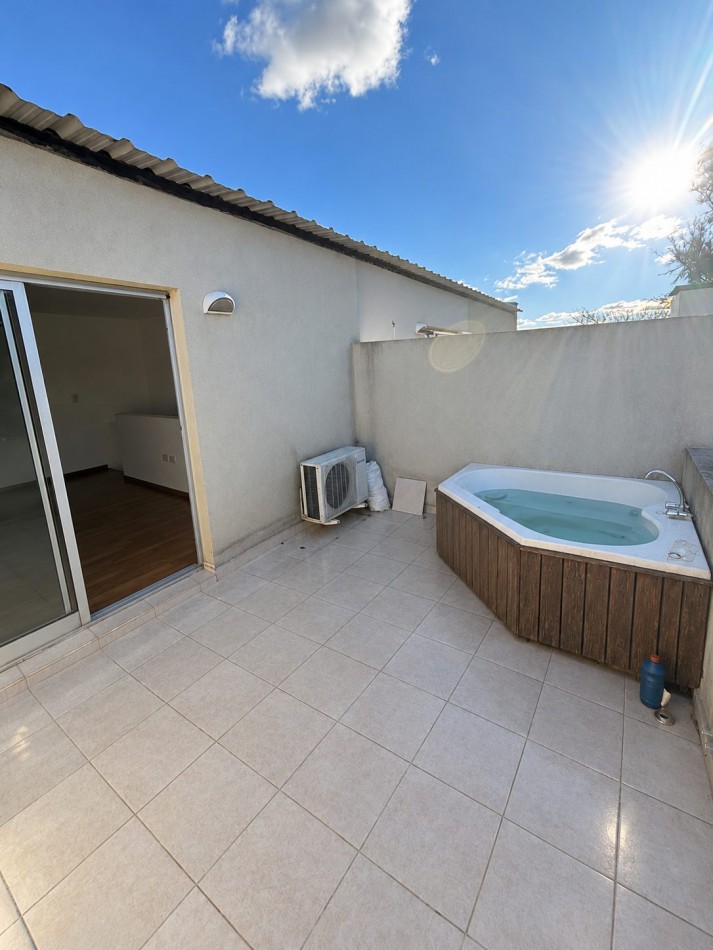 ¡OPORTUNIDAD! Moderno departamento tipo loft en Altos de Hudson II