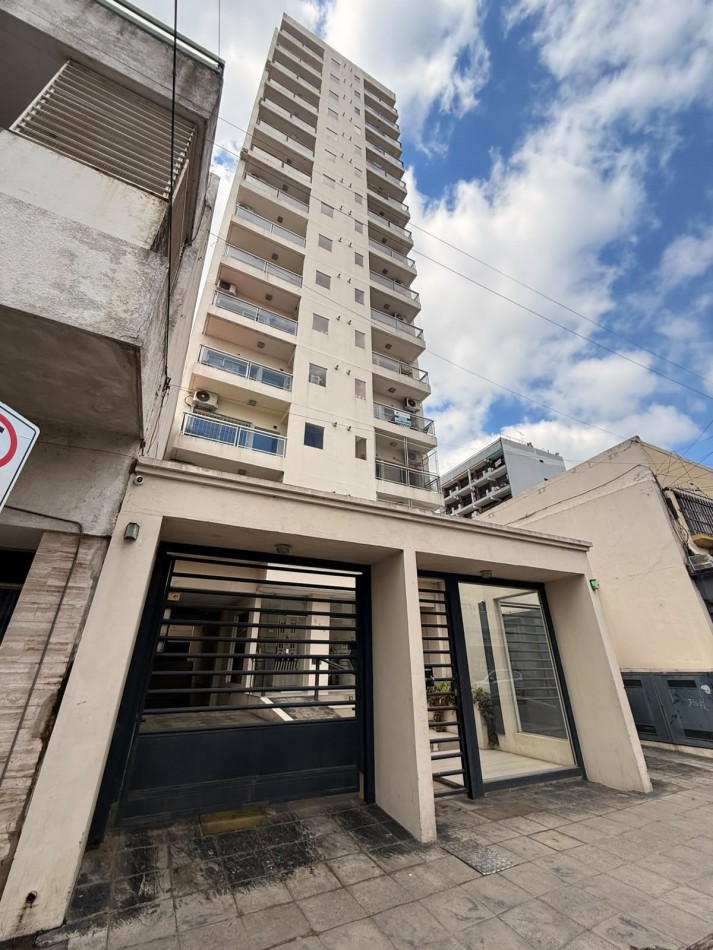 Semipiso 3 Ambientes en Venta con Cochera en El Centro de Quilmes - ¡Impecable!
