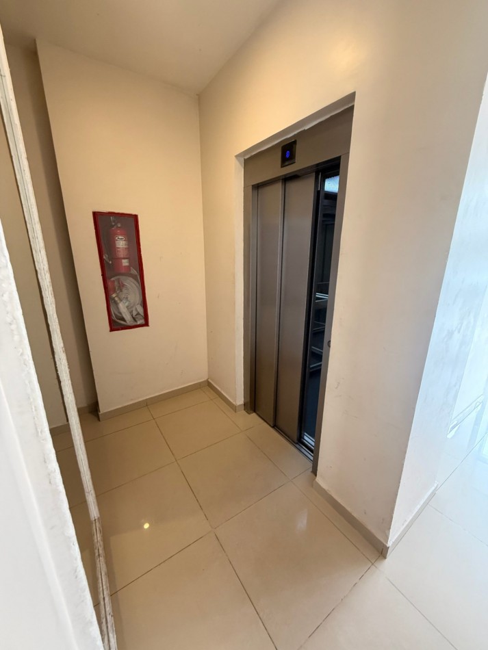 Semipiso 3 Ambientes en Venta con Cochera en El Centro de Quilmes - ¡Impecable!