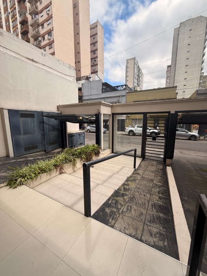 Semipiso 3 Ambientes en Venta con Cochera en El Centro de Quilmes - ¡Impecable!