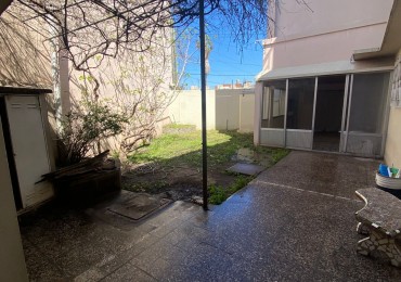 Casa en alquiler con jardin 4 ambientes en Ezpeleta